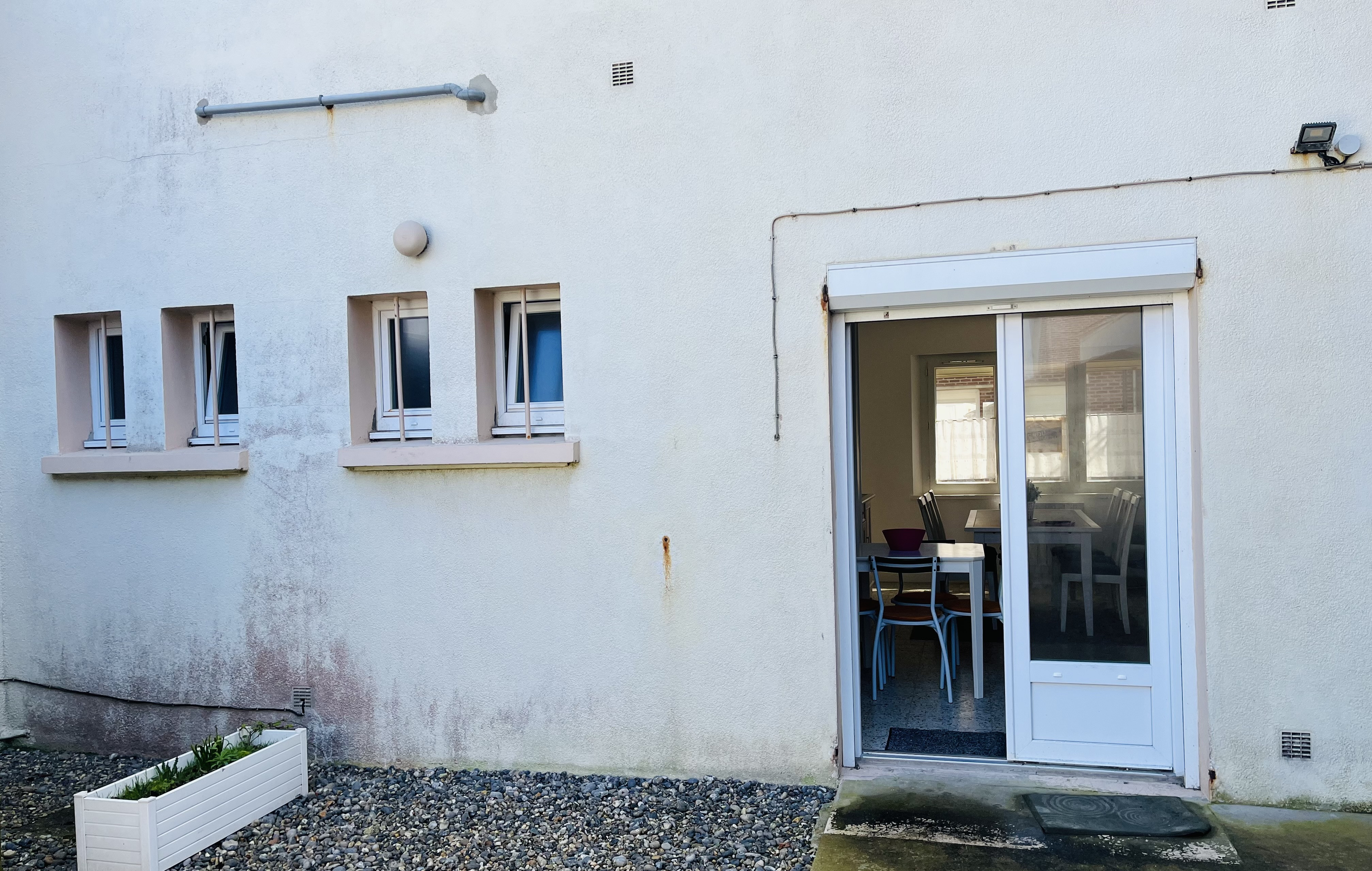 Photo 10 — Cabinet Somont