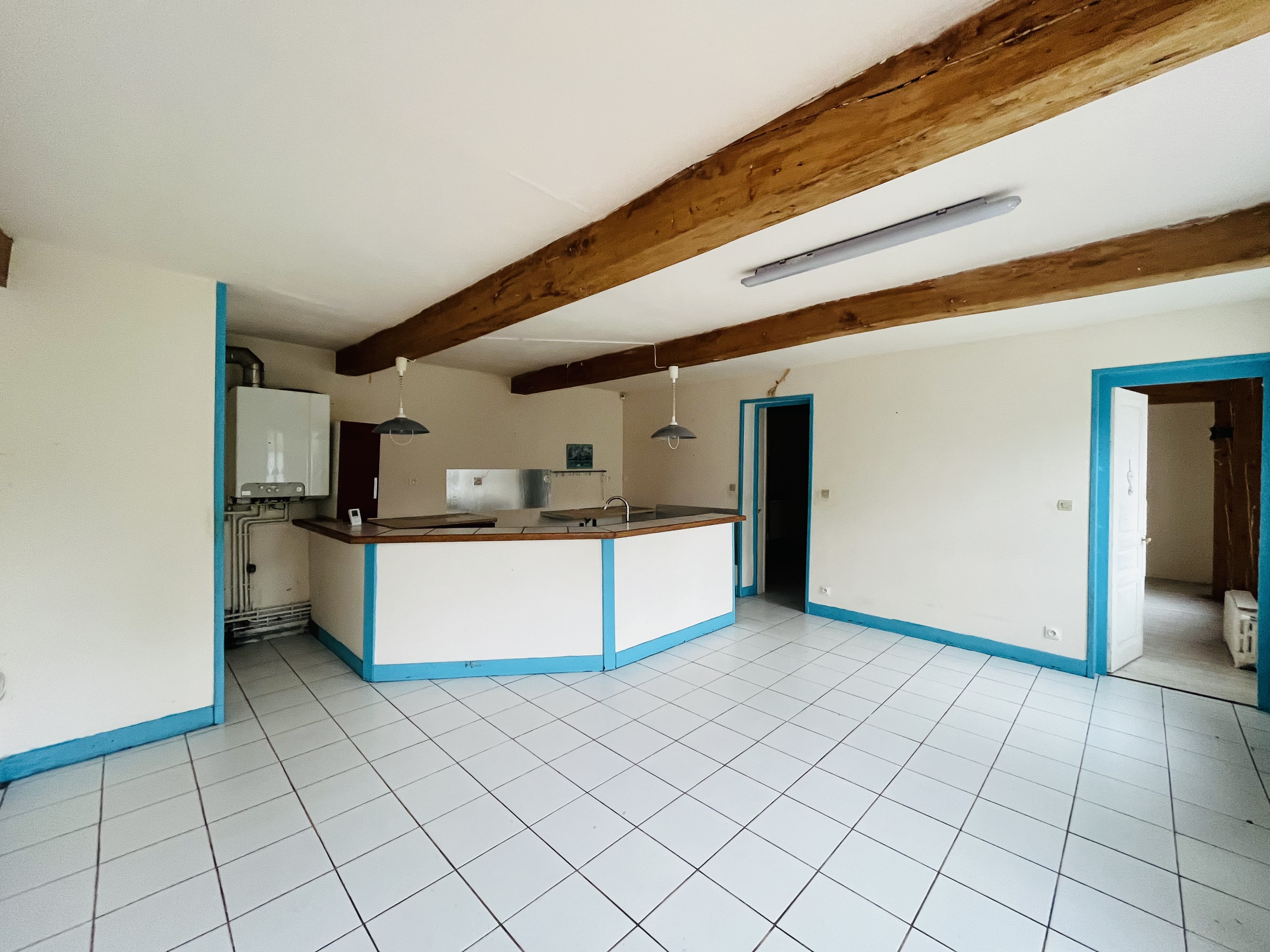 Photo 5 — Cabinet Somont