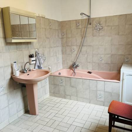 Photo 9 — Cabinet Somont