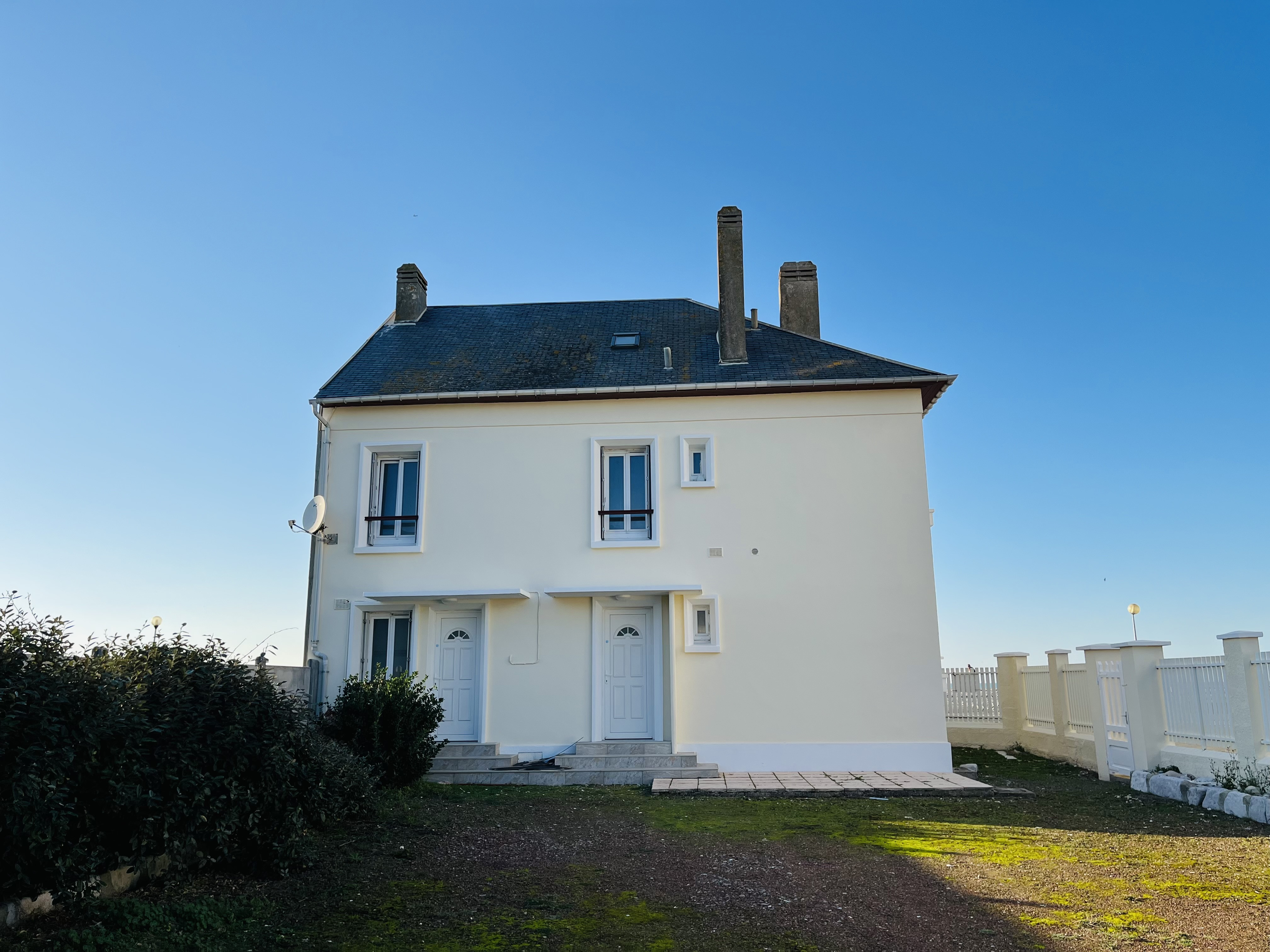 Photo 16 — Cabinet Somont