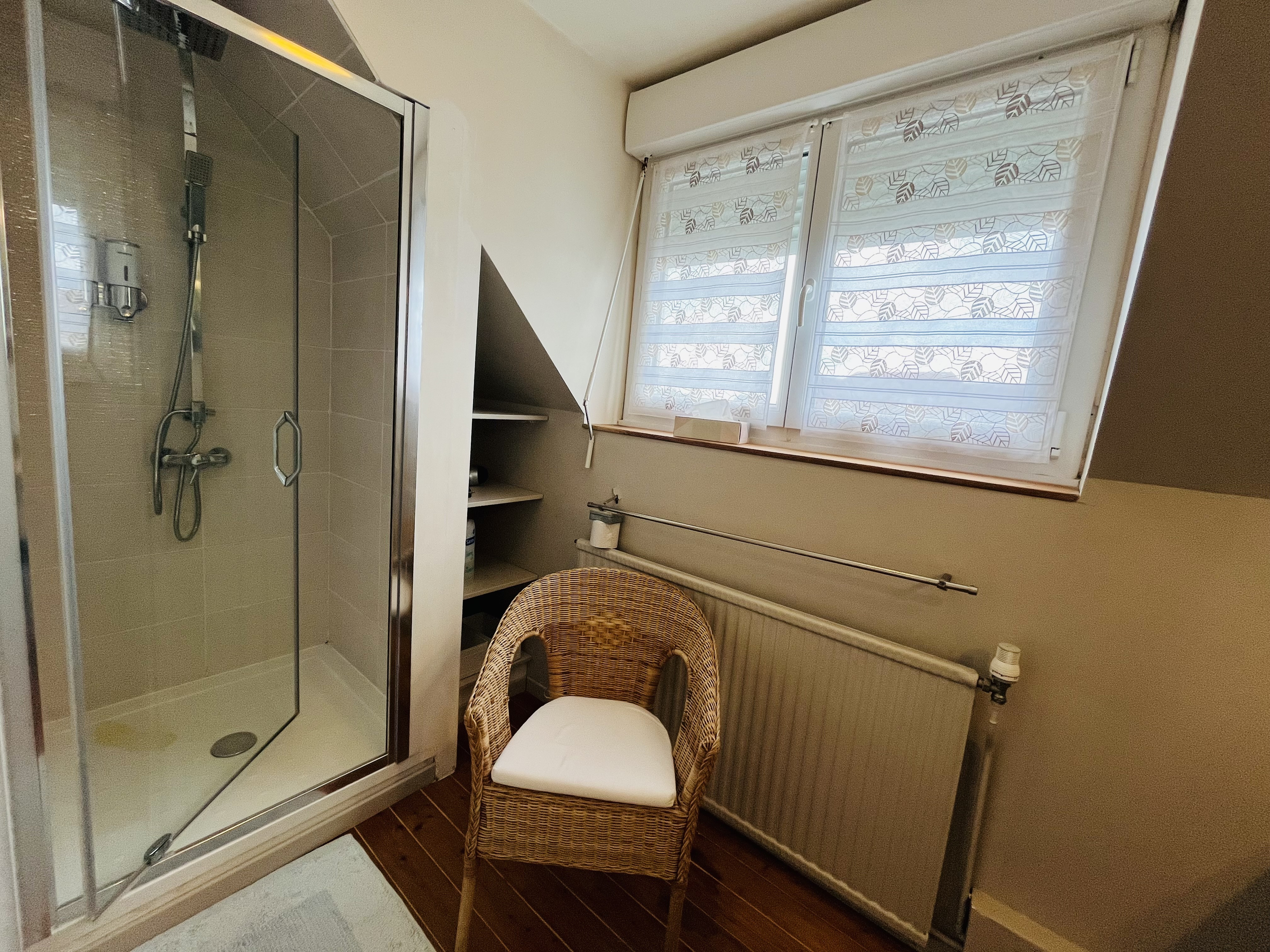 Photo 17 — Cabinet Somont