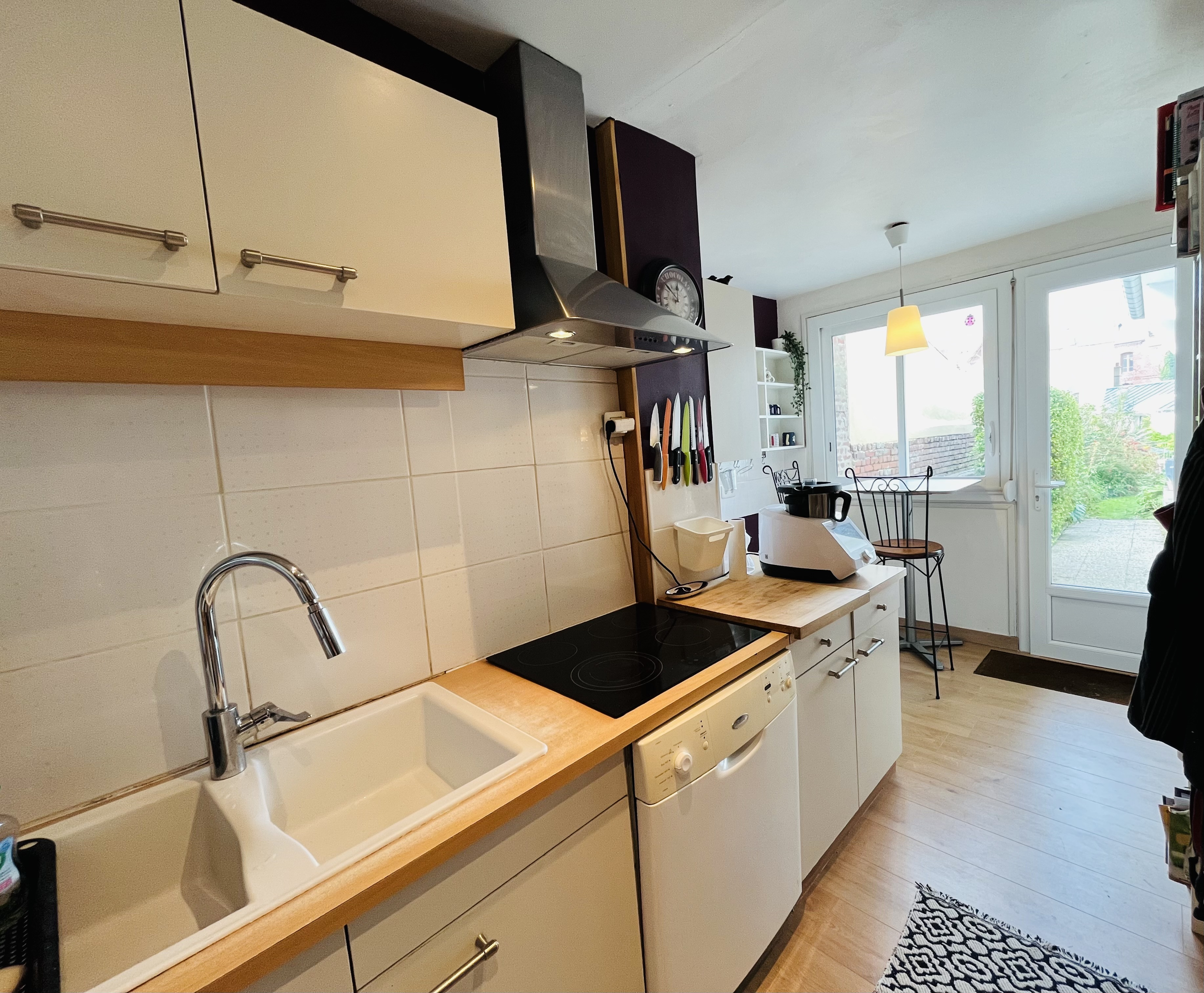 Photo 6 — Cabinet Somont