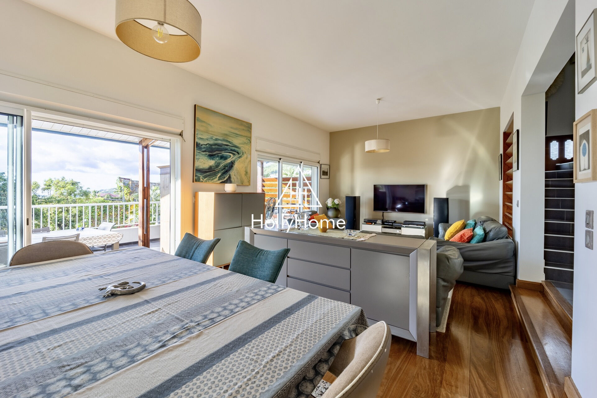 Photo 10 — HOLLYHOME
