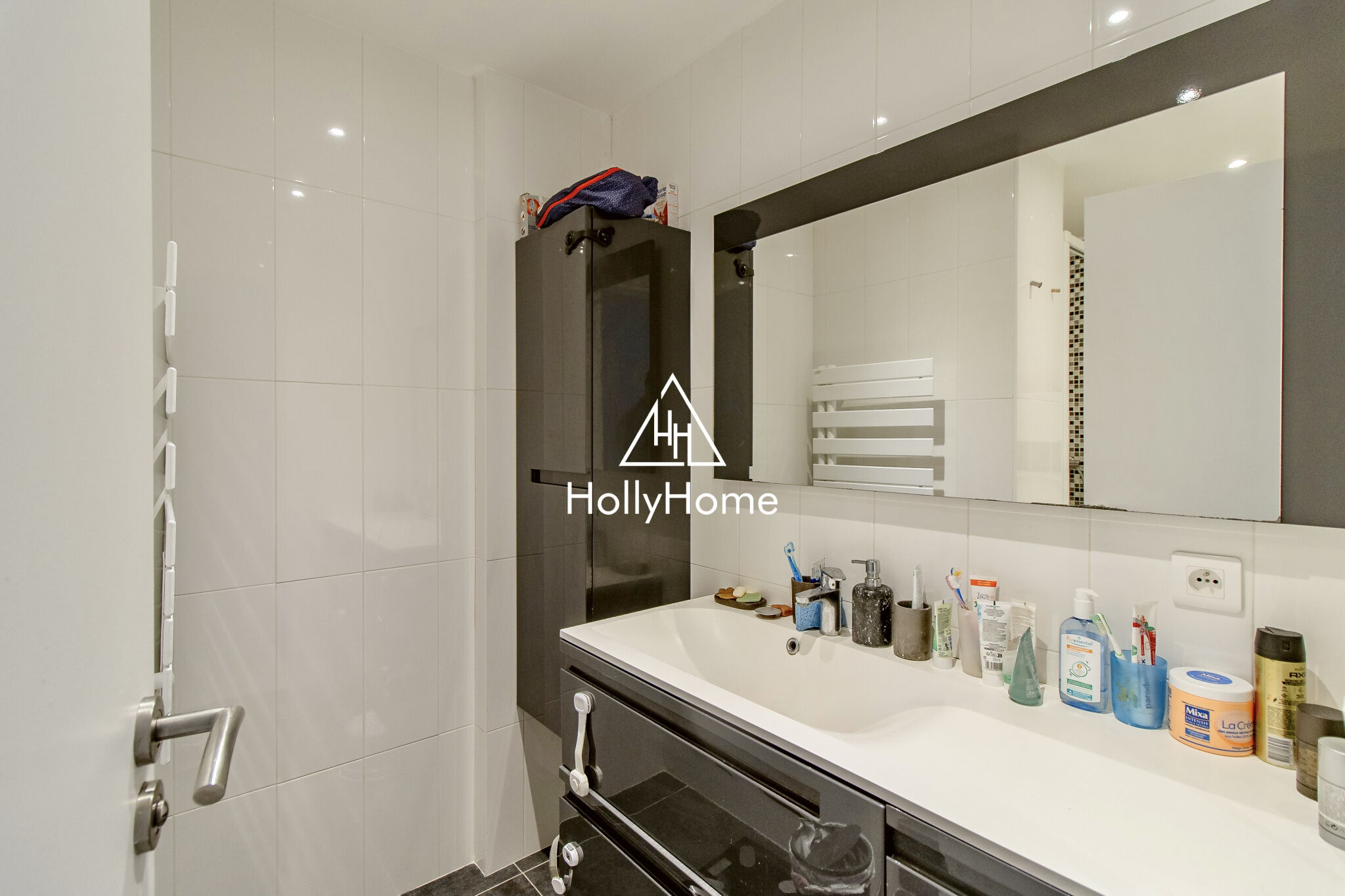 Photo 10 — HOLLYHOME