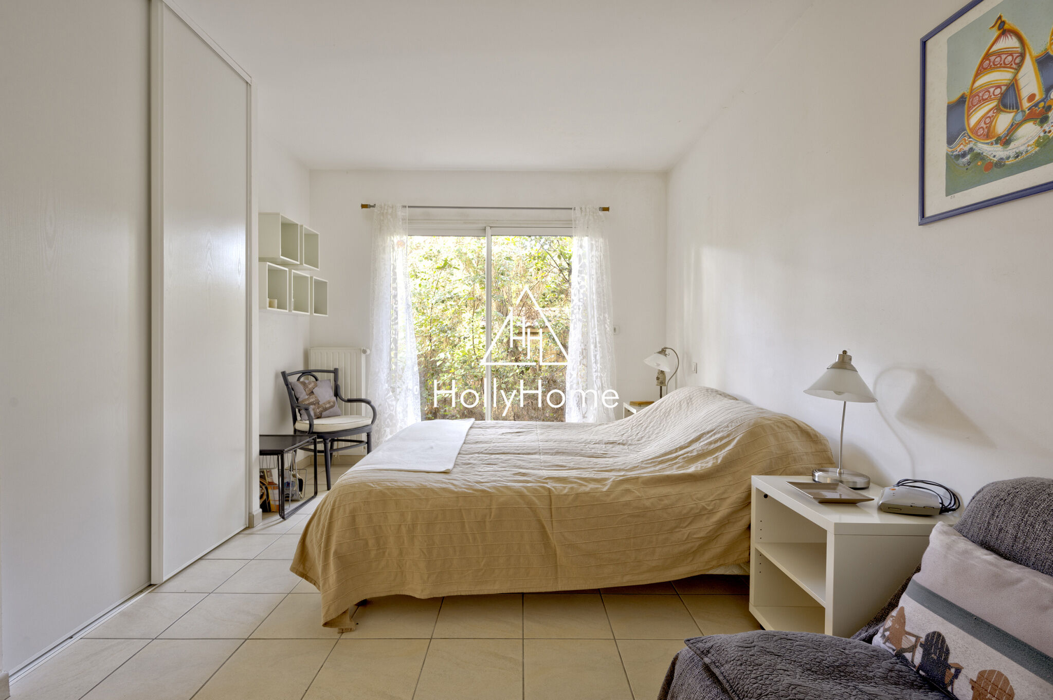 Photo 10 — HOLLYHOME