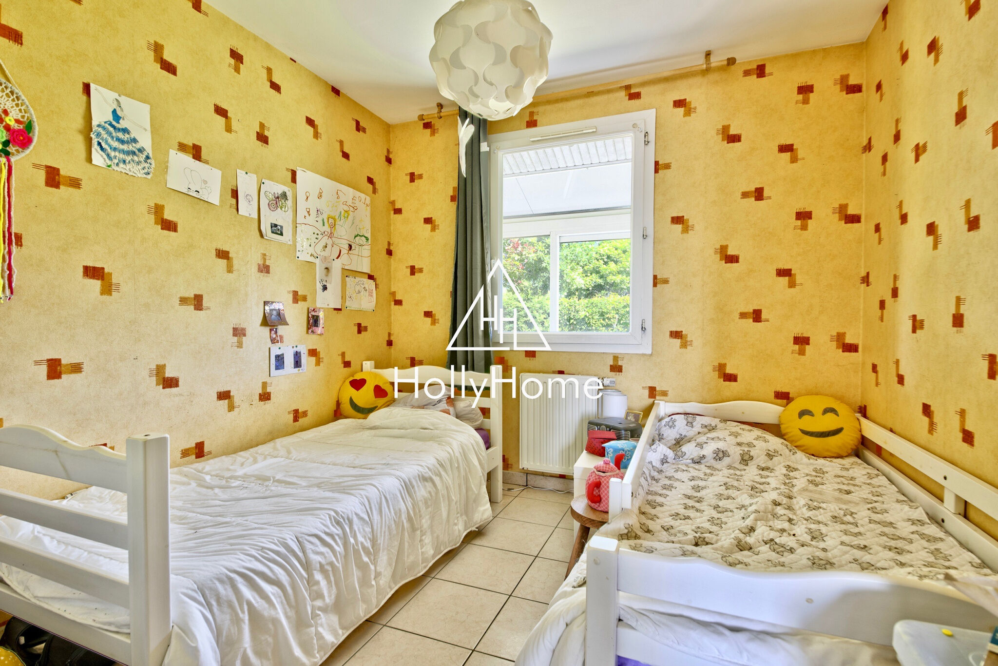 Photo 13 — HOLLYHOME