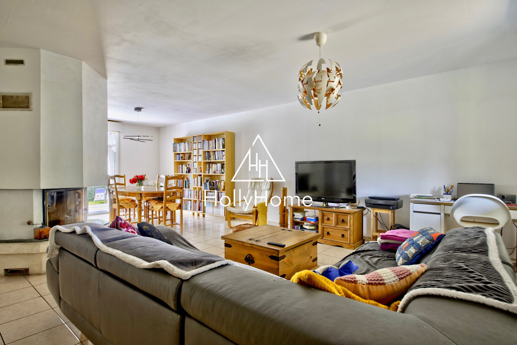 Photo 8 — HOLLYHOME