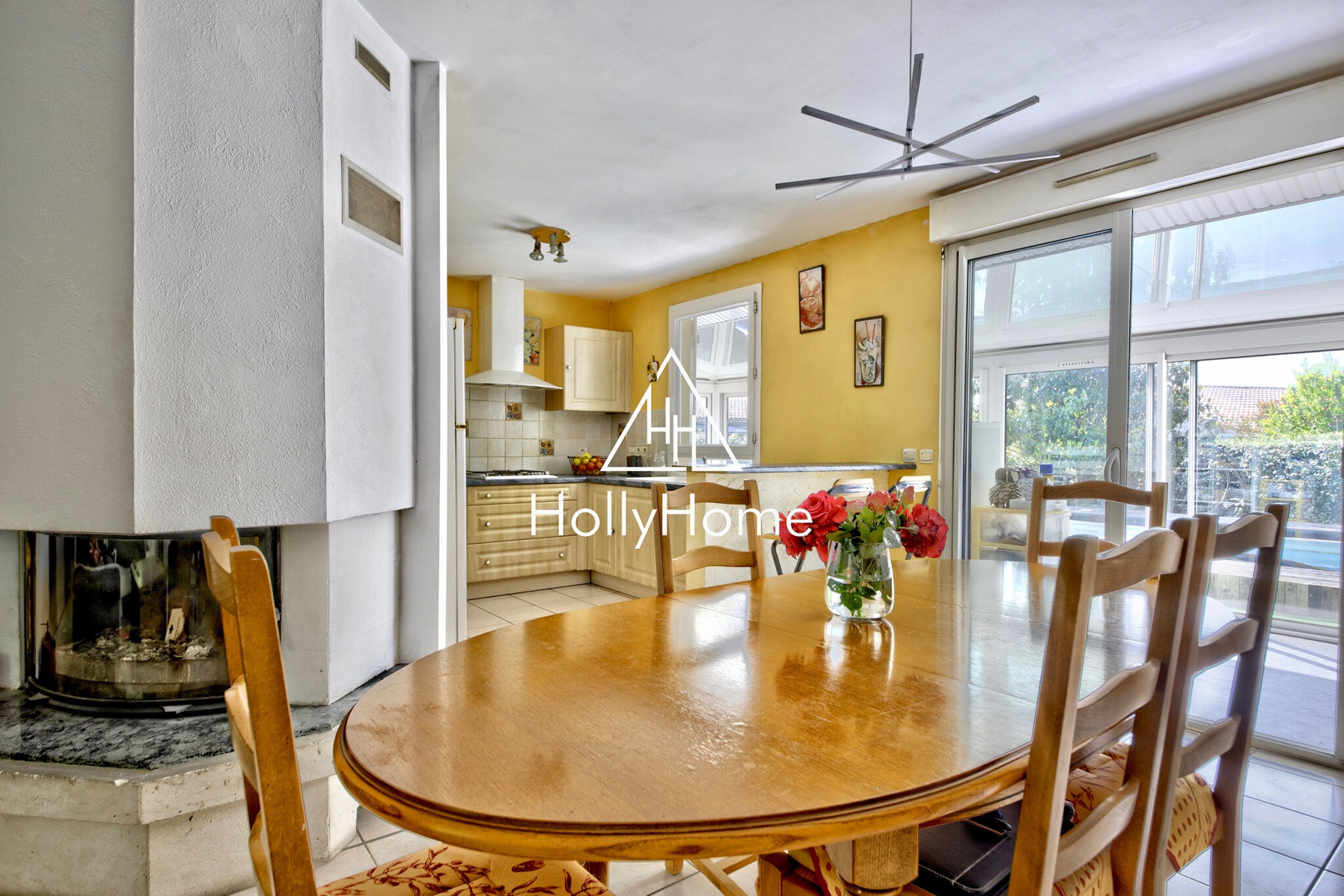 Photo 10 — HOLLYHOME