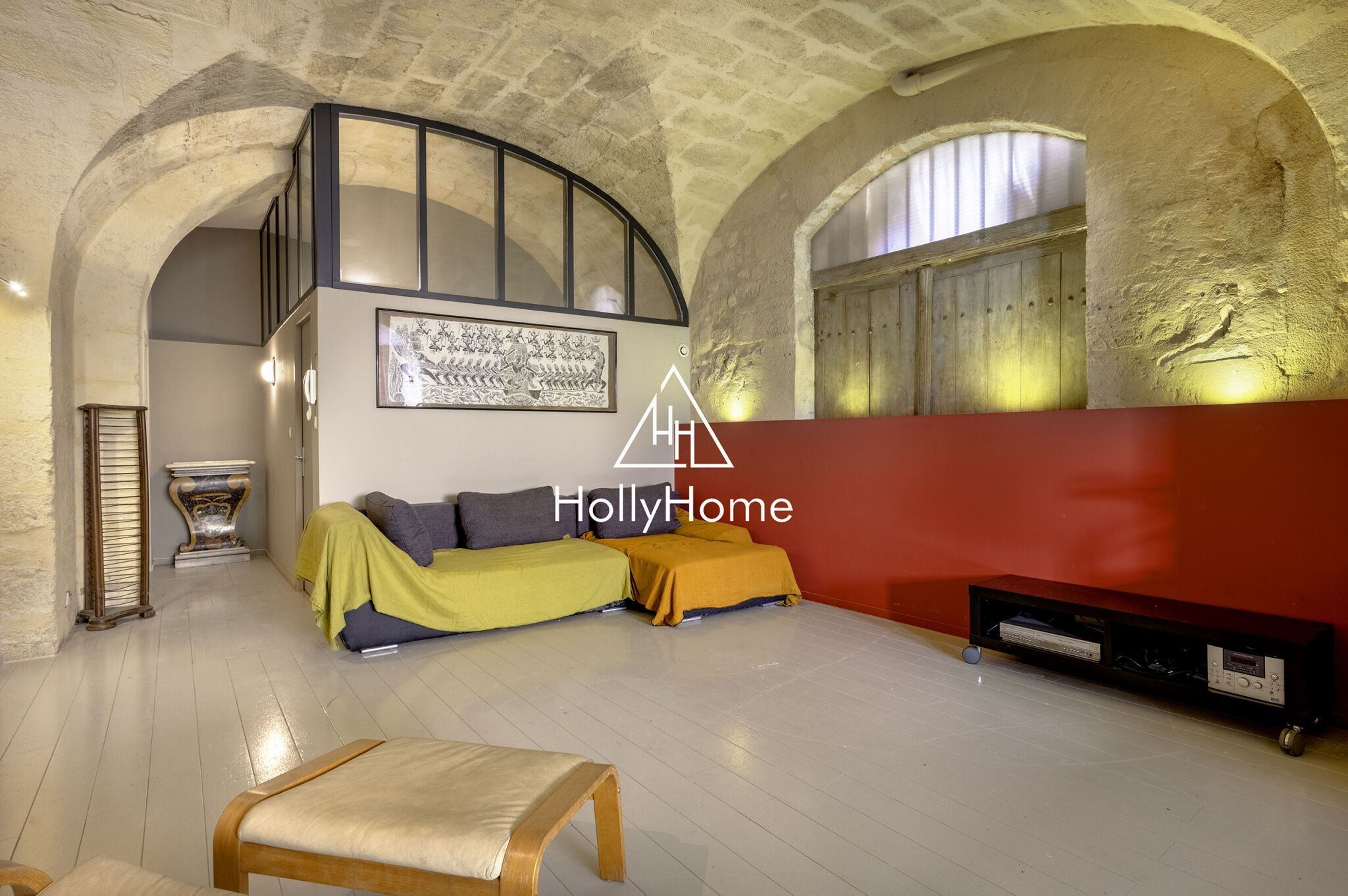 Photo 6 — HOLLYHOME