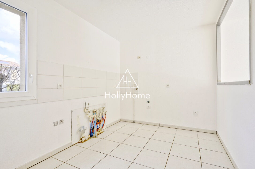 Photo 6 — HOLLYHOME