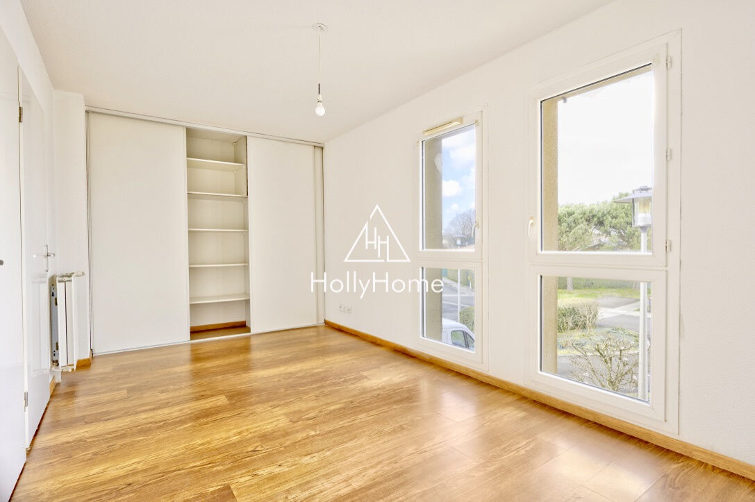 Photo 11 — HOLLYHOME