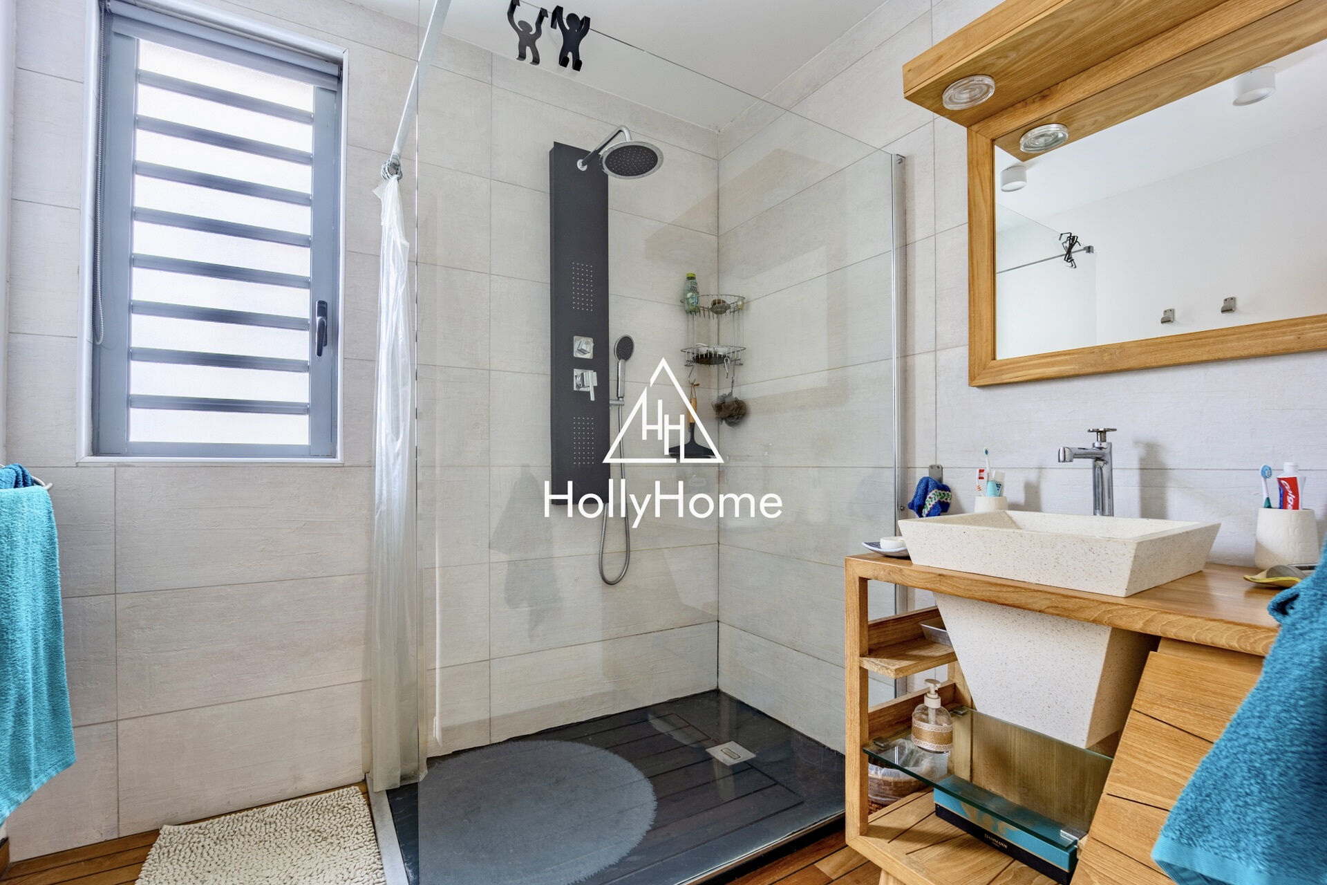 Photo 14 — HOLLYHOME