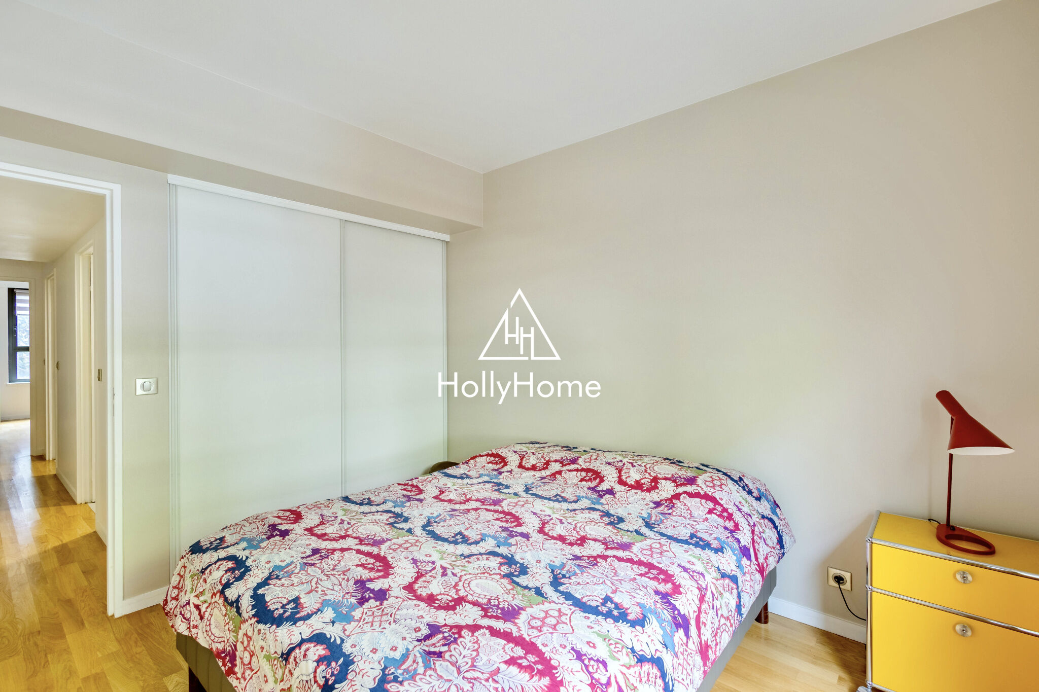 Photo 8 — HOLLYHOME
