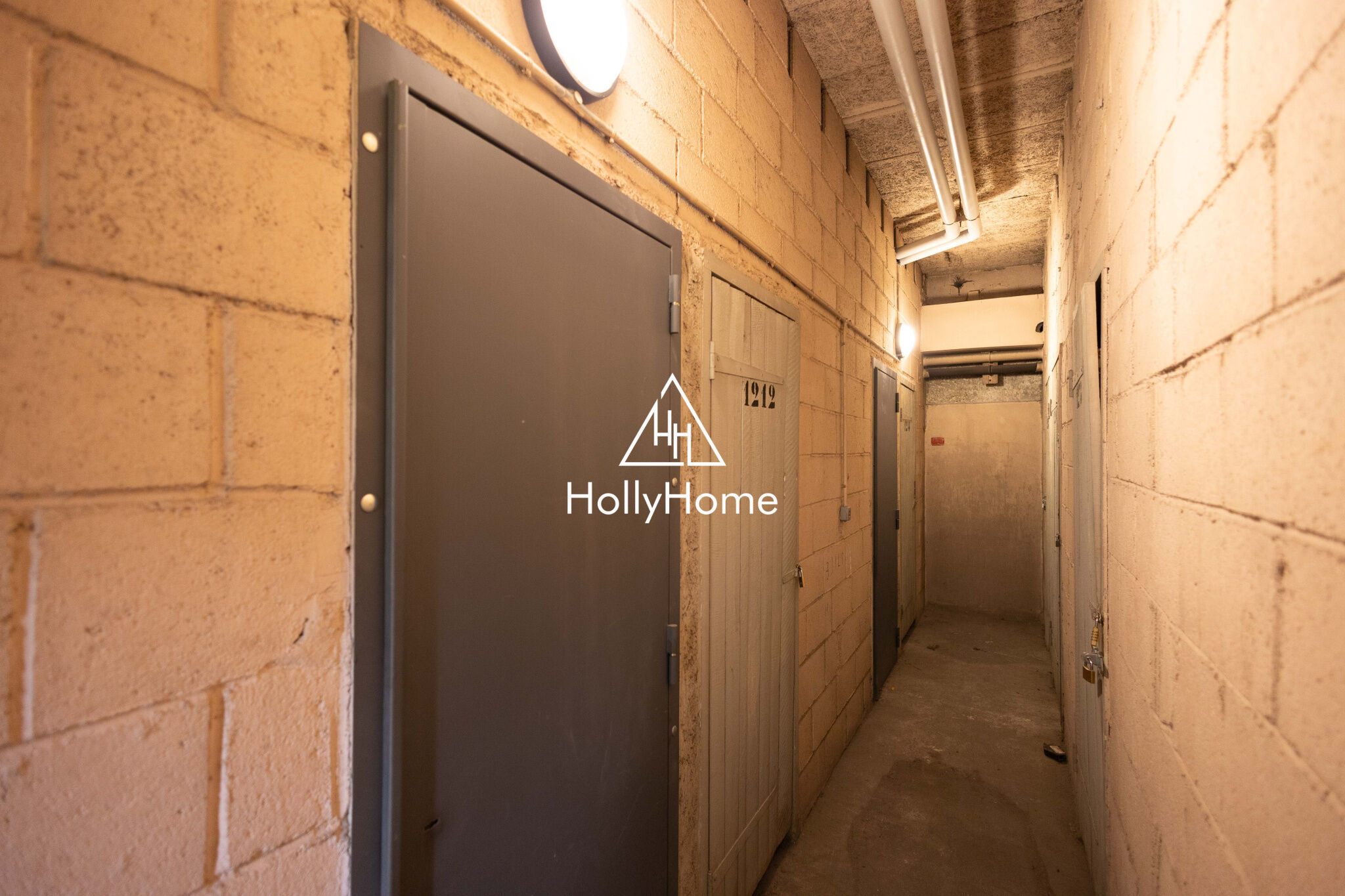 Photo 16 — HOLLYHOME
