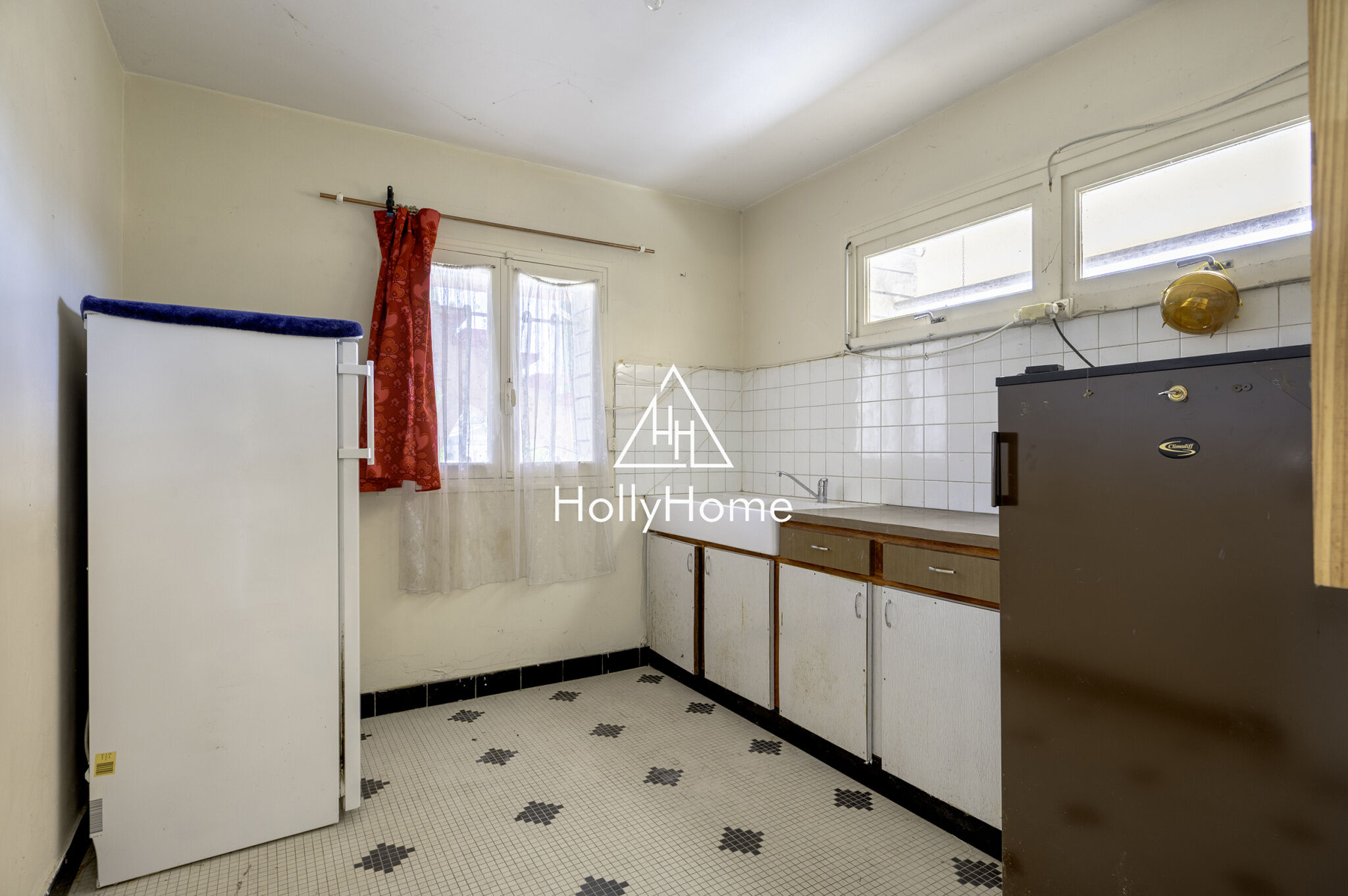 Photo 13 — HOLLYHOME