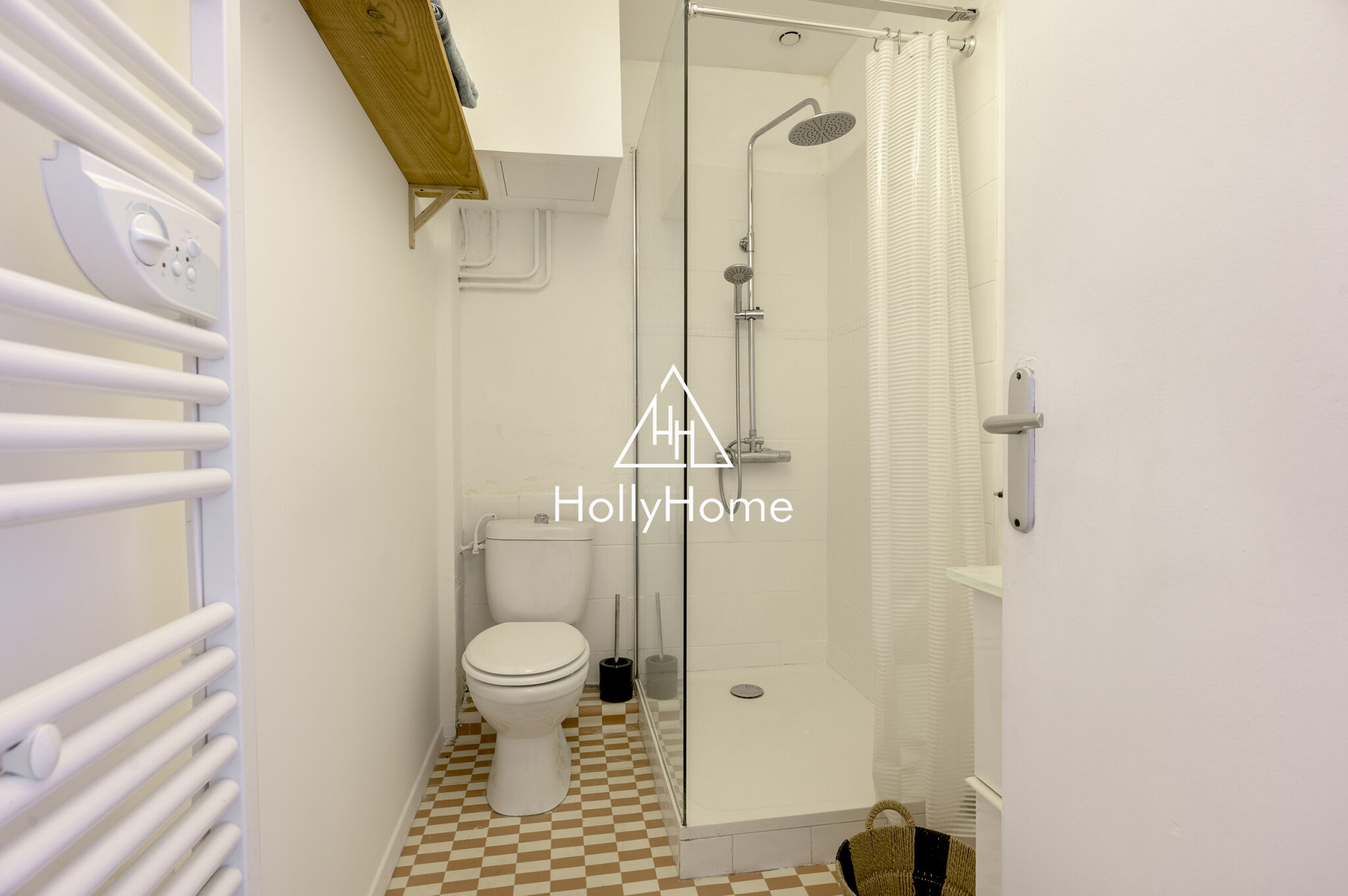 Photo 8 — HOLLYHOME