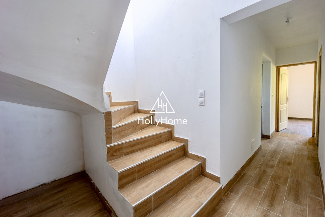 Photo 13 — HOLLYHOME