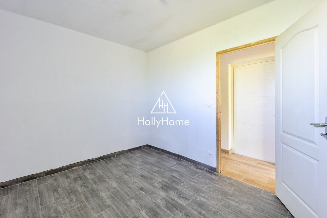 Photo 14 — HOLLYHOME