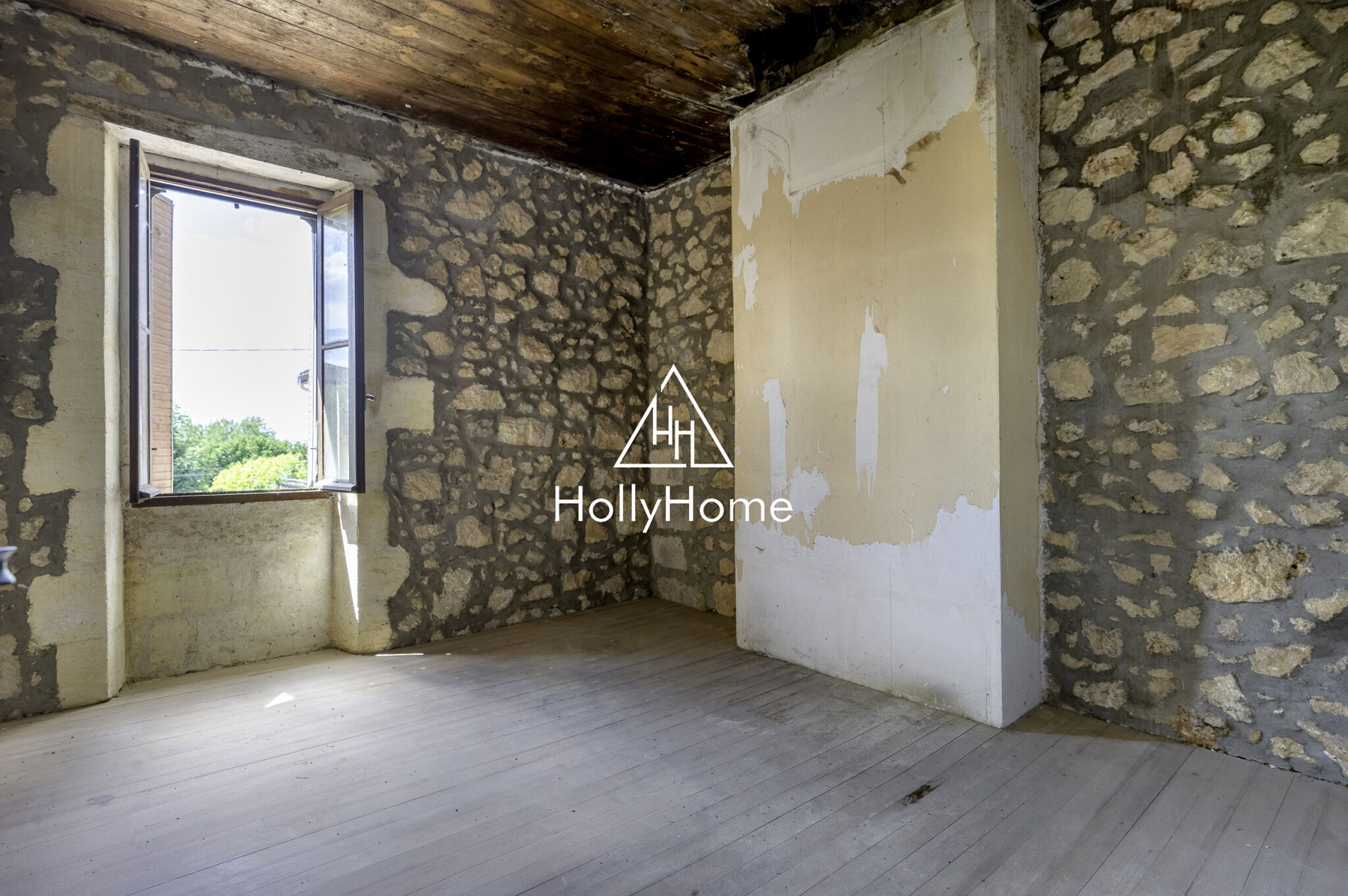 Photo 17 — HOLLYHOME