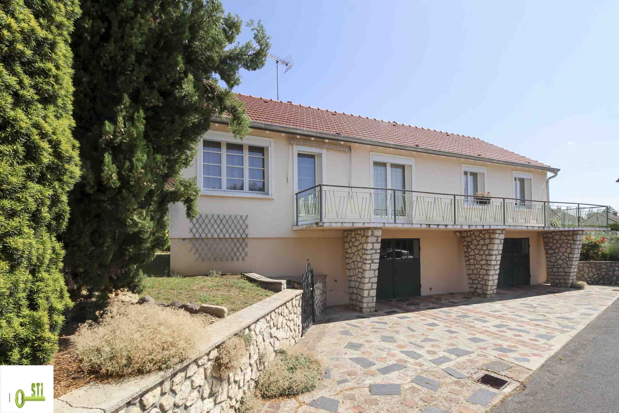 Photo 2 — ST Immobilier