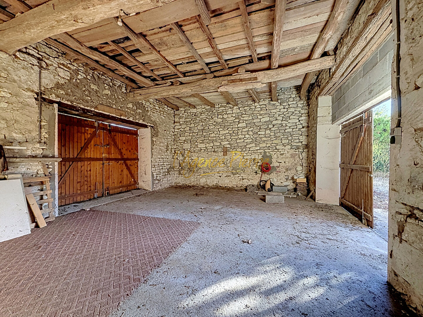 Photo 9 — AGENCE PIERRE
