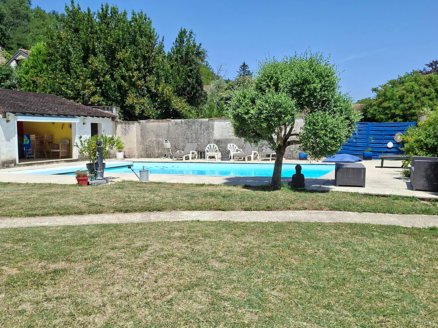 Photo 4 — AGENCE PIERRE