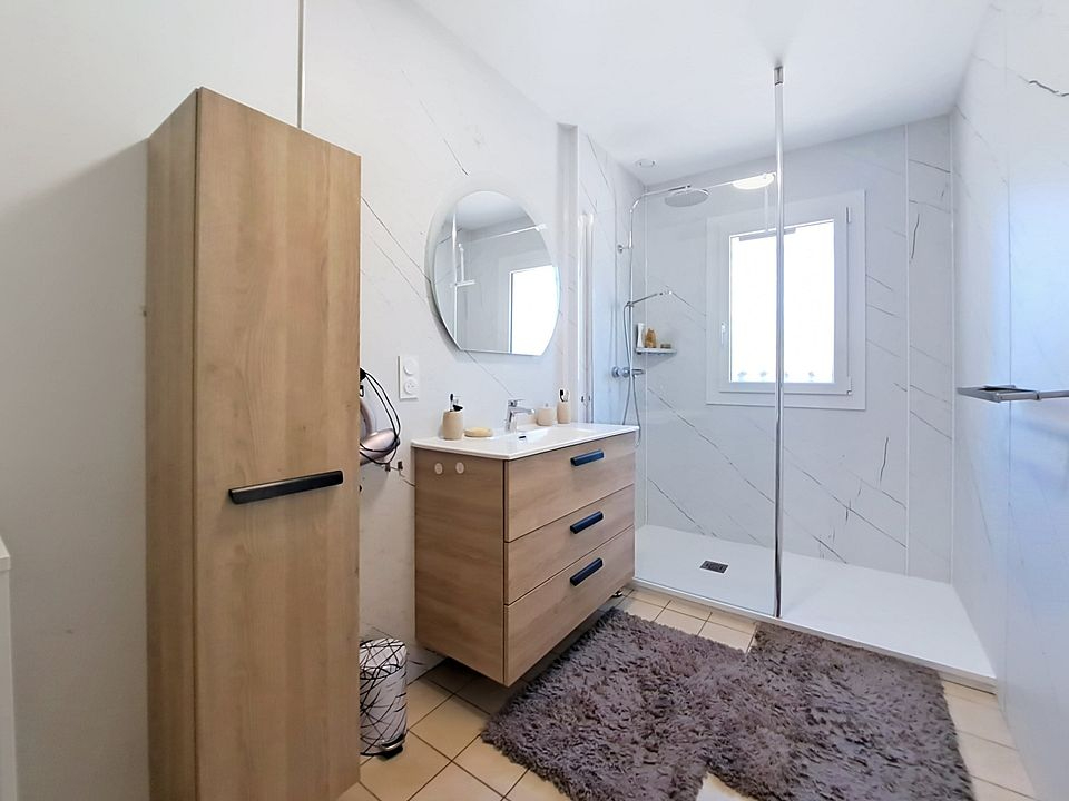 Photo 11 — AGENCE PIERRE
