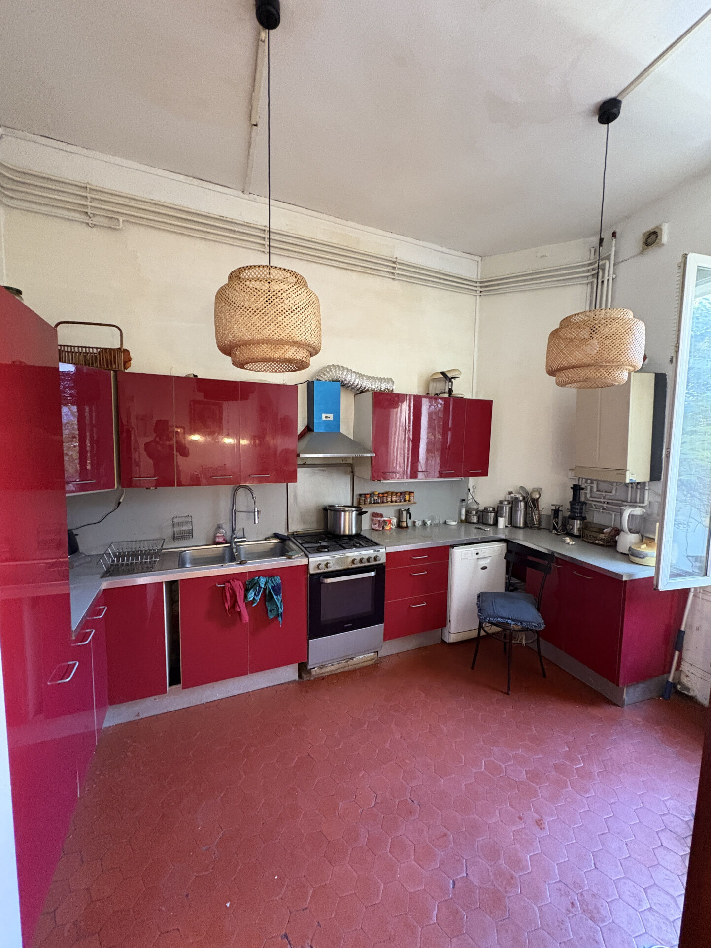 Photo 2 — CABINET CASTAN
