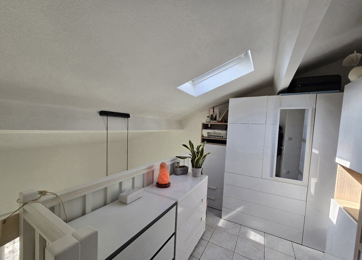 Photo 9 — AGENCE INTERNATIONALE ALBERT HONIG