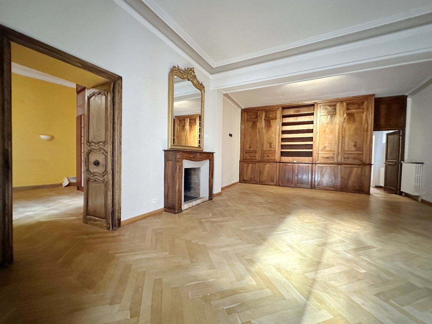 Photo 6 — AGENCE INTERNATIONALE ALBERT HONIG