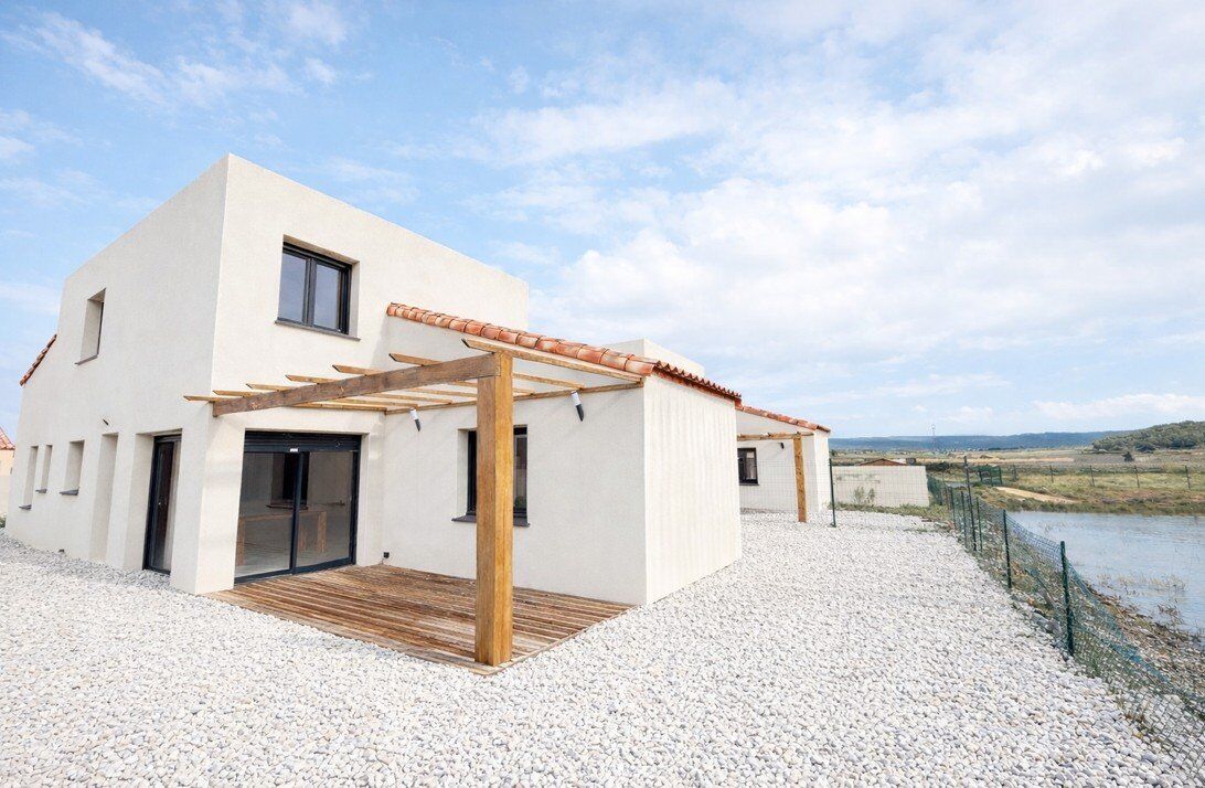 Photo 2 — AGENCE INTERNATIONALE ALBERT HONIG