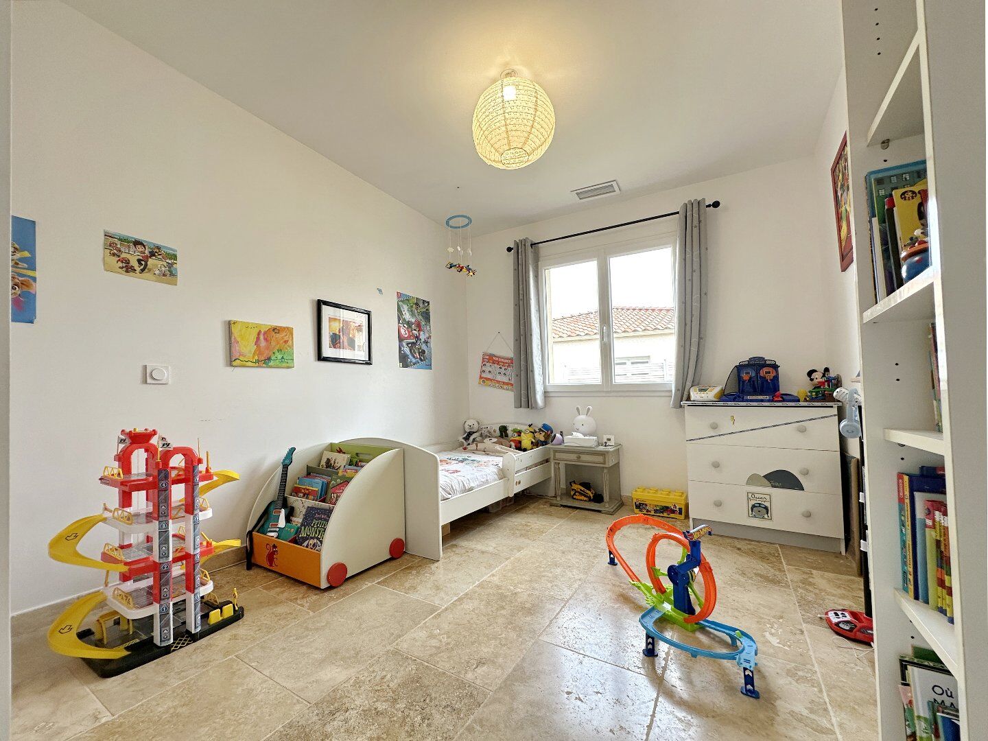 Photo 8 — AGENCE INTERNATIONALE ALBERT HONIG