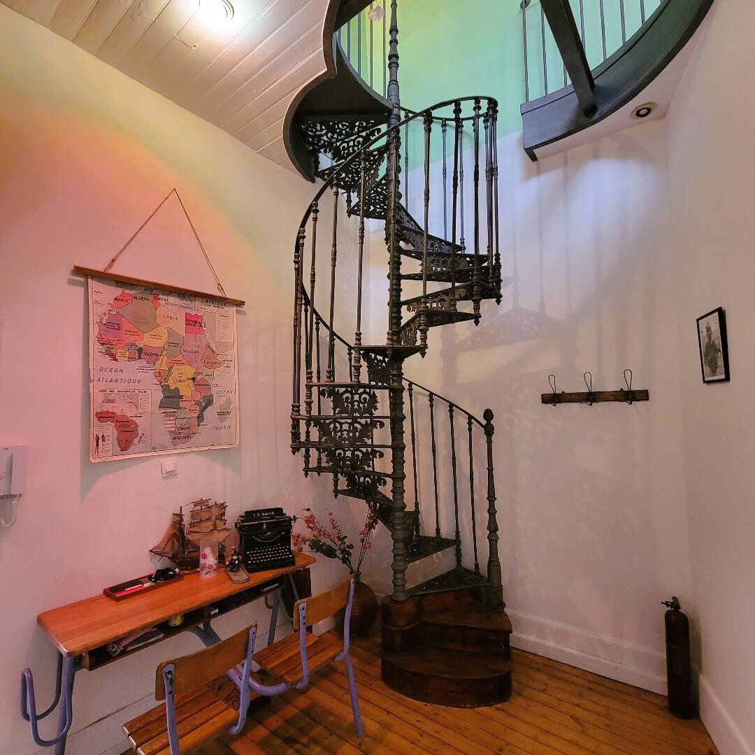 Photo 12 — AGENCE INTERNATIONALE ALBERT HONIG