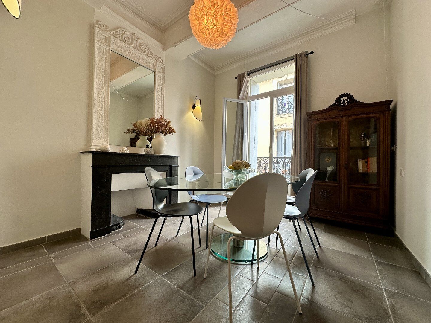 Photo 8 — AGENCE INTERNATIONALE ALBERT HONIG