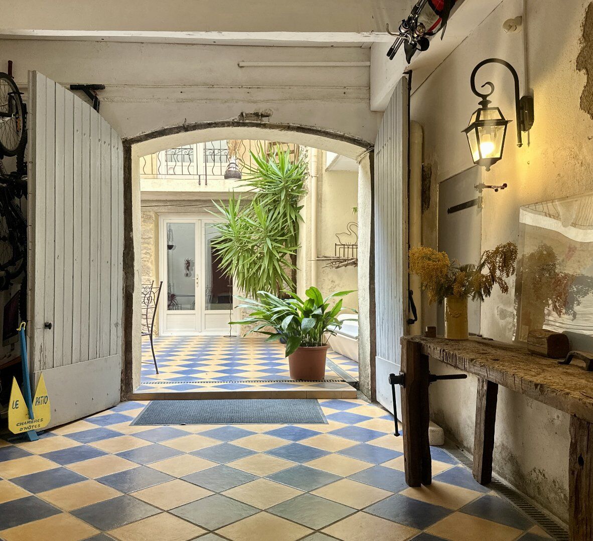 Photo 2 — AGENCE INTERNATIONALE ALBERT HONIG