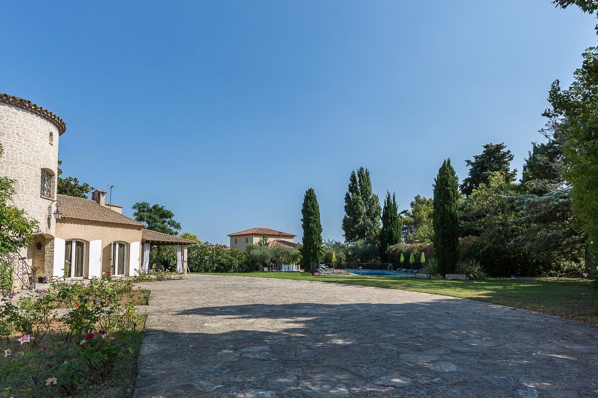 Photo 6 — AGENCE INTERNATIONALE ALBERT HONIG