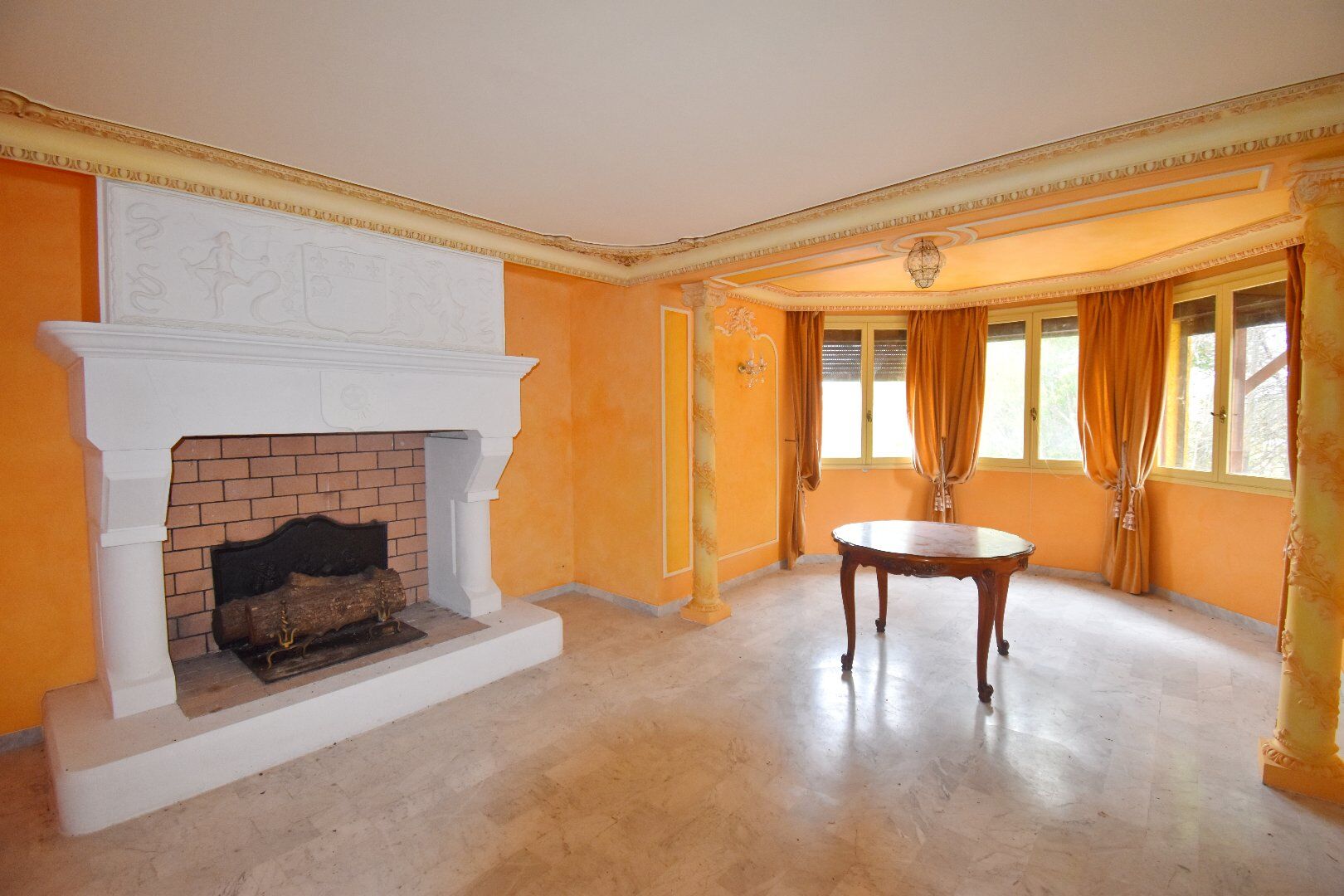 Photo 2 — AGENCE INTERNATIONALE ALBERT HONIG