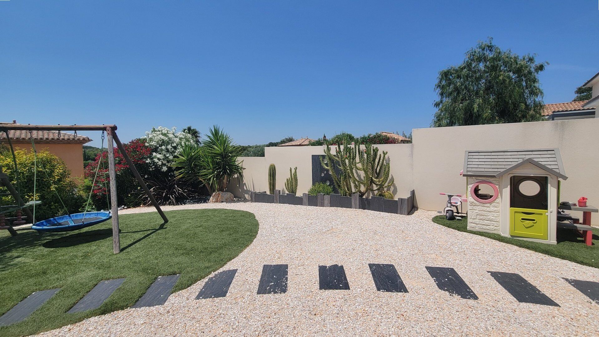 Photo 7 — AGENCE INTERNATIONALE ALBERT HONIG