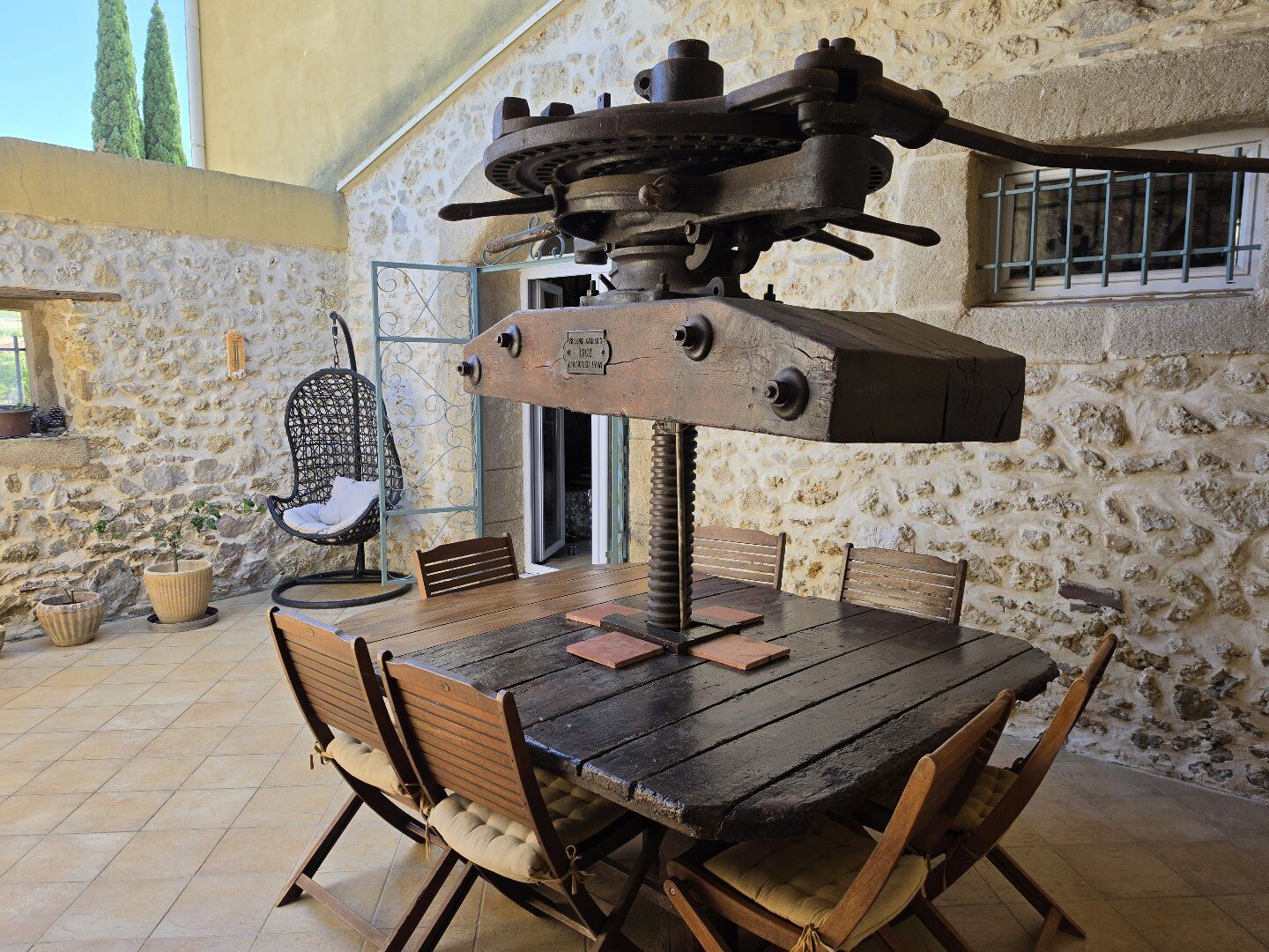 Photo 13 — AGENCE INTERNATIONALE ALBERT HONIG