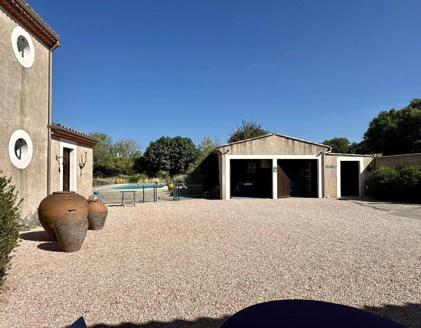 Photo 14 — AGENCE INTERNATIONALE ALBERT HONIG