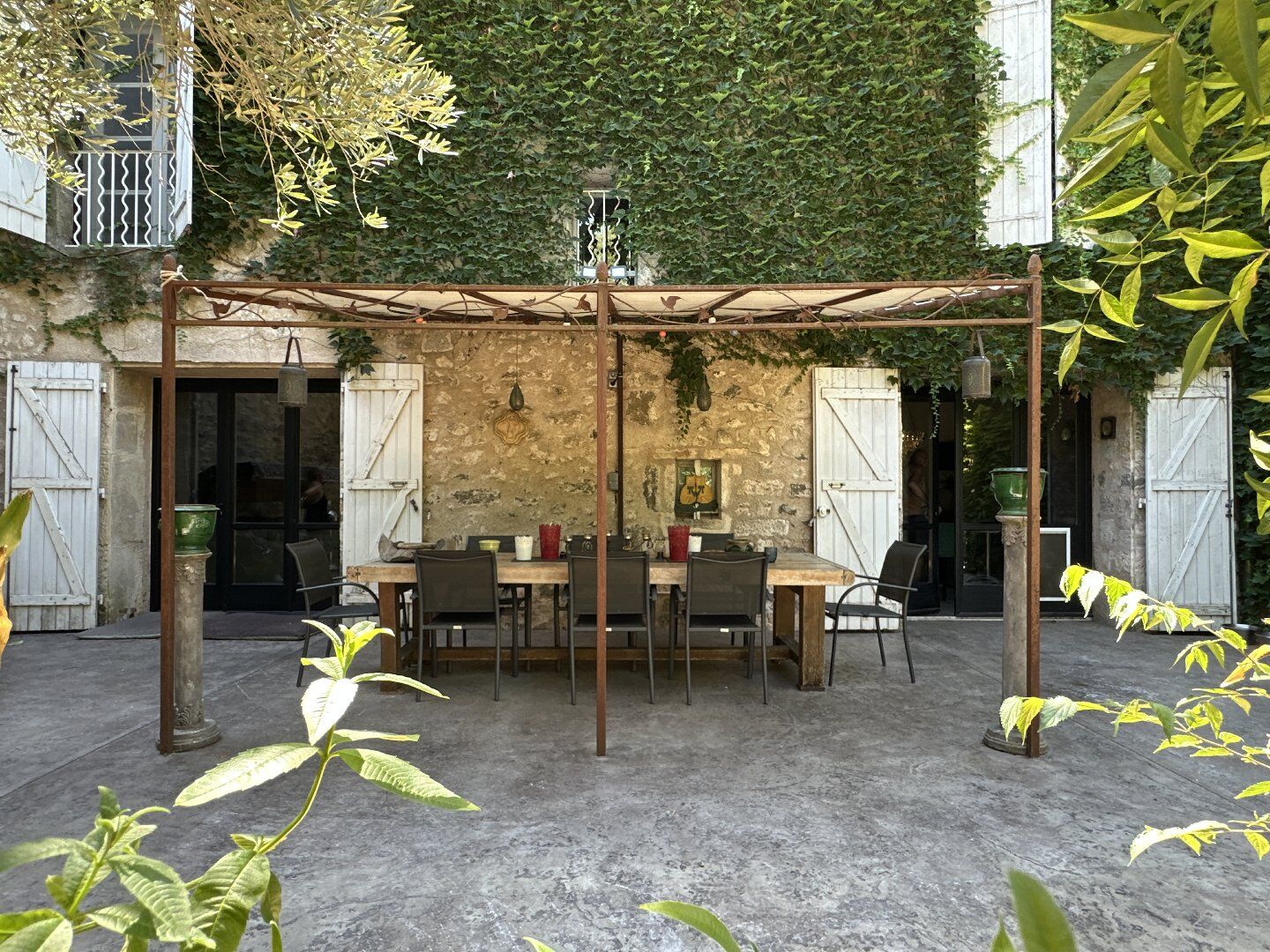 Photo 8 — AGENCE INTERNATIONALE ALBERT HONIG