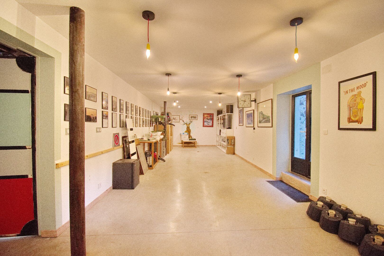 Photo 17 — AGENCE INTERNATIONALE ALBERT HONIG