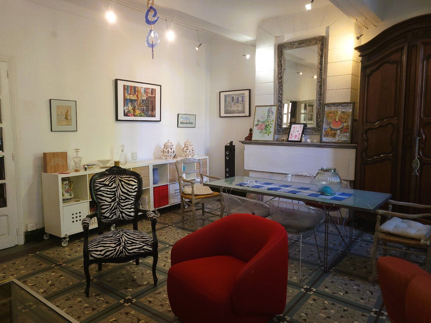 Photo 4 — AGENCE INTERNATIONALE ALBERT HONIG
