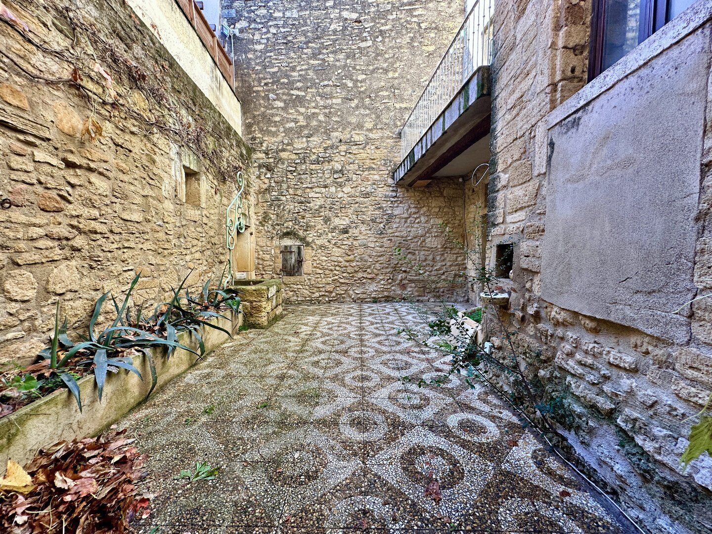 Photo 9 — AGENCE INTERNATIONALE ALBERT HONIG