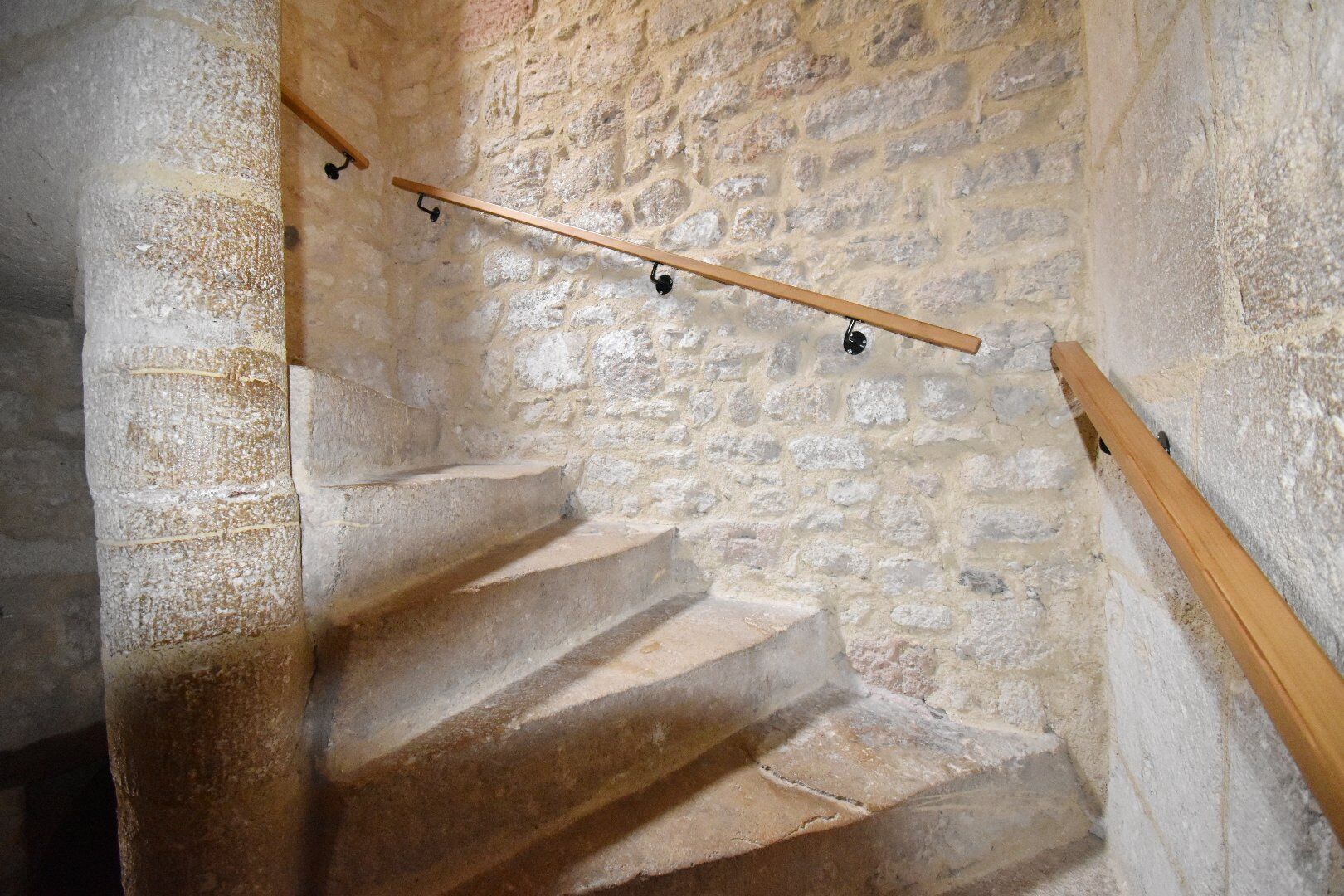 Photo 2 — AGENCE INTERNATIONALE ALBERT HONIG