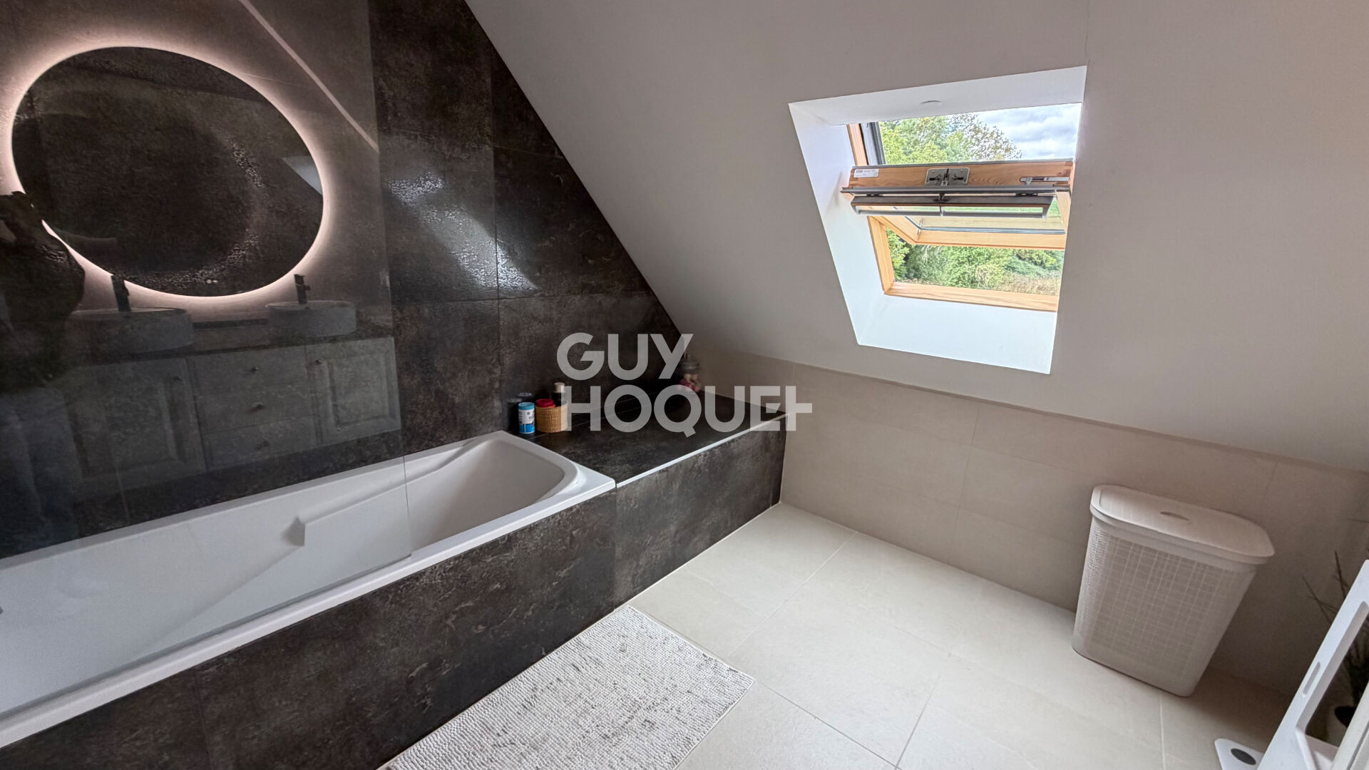 Photo 10 — GUY HOQUET L'IMMOBILIER - LACROIX