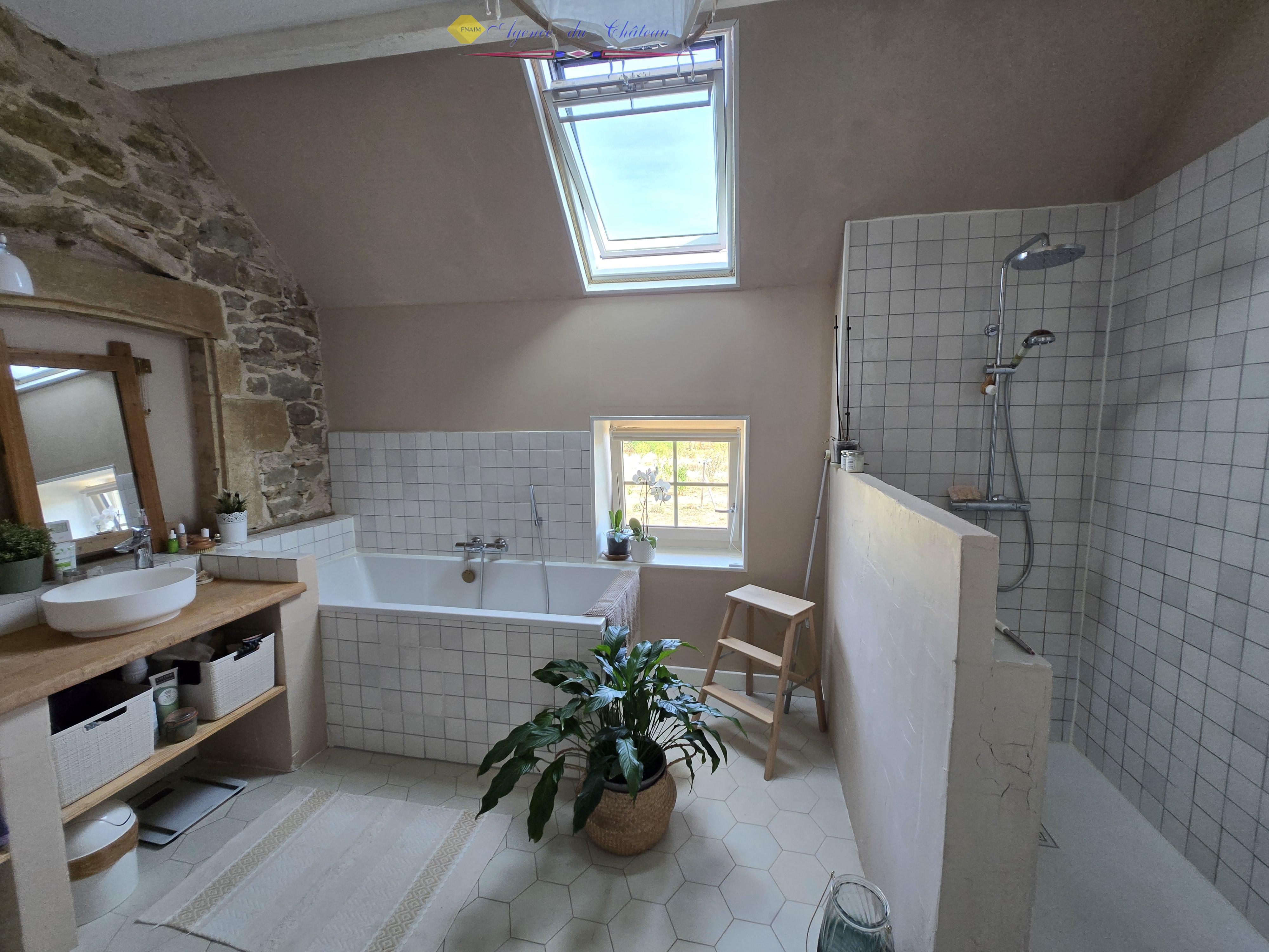 Photo 17 — L'AGENCE DU CHATEAU