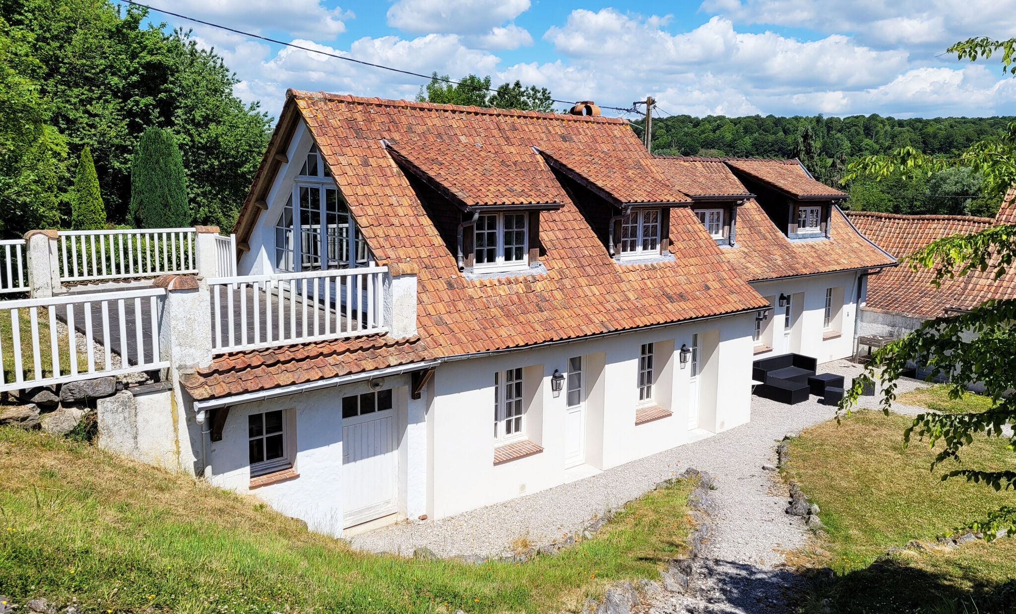 Photo 2 — L'AGENCE DES REMPARTS