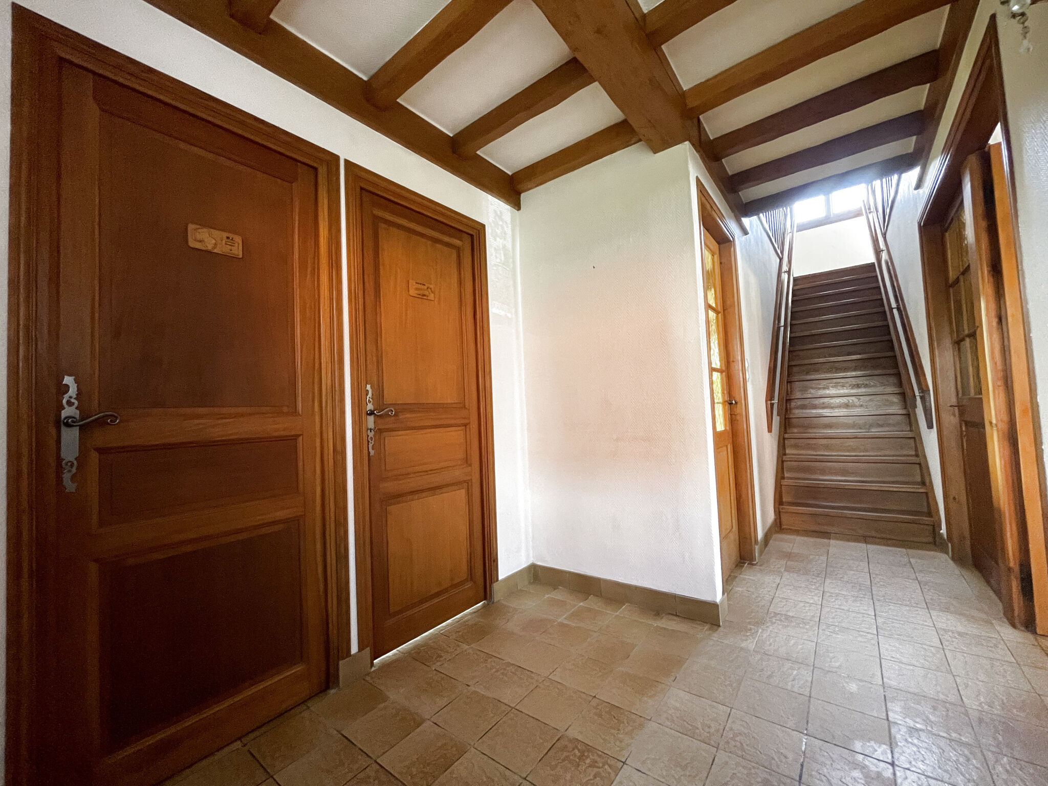 Photo 2 — L'AGENCE DES REMPARTS