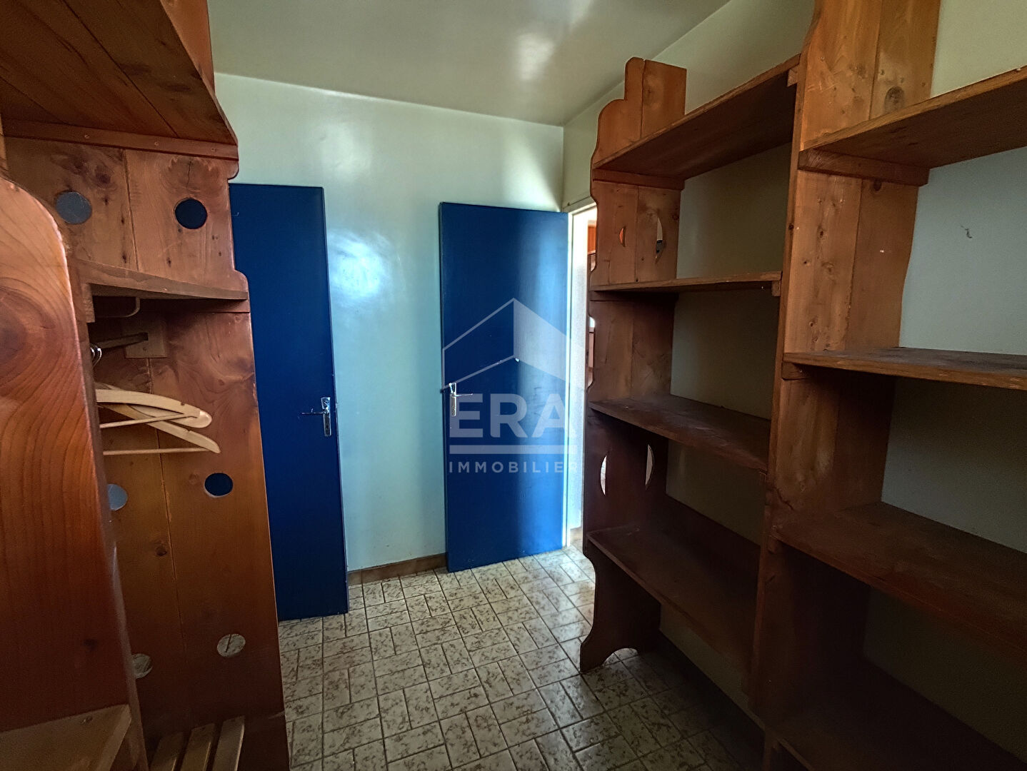 Photo 8 — ERA - BUY AND SELL